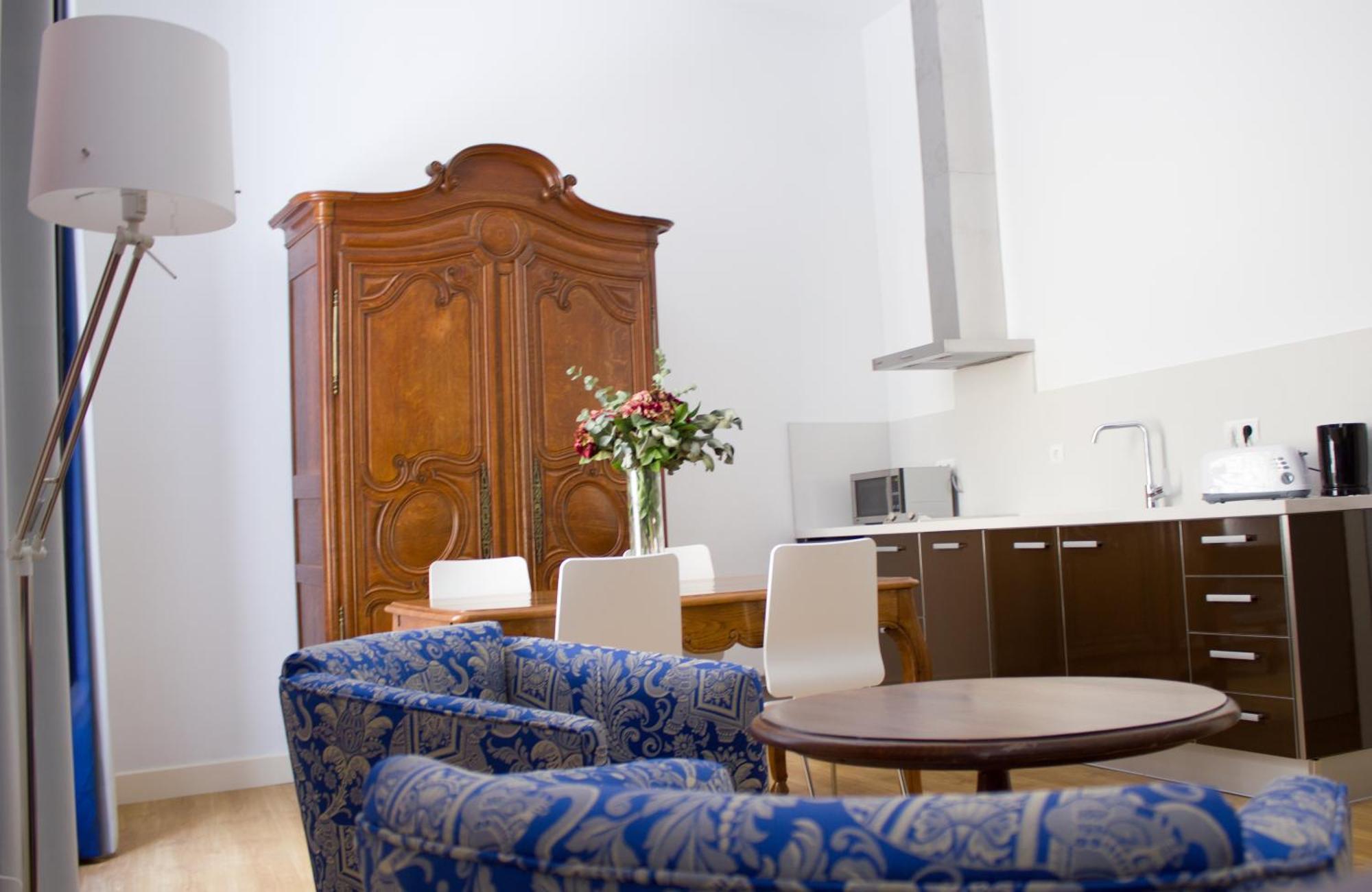 Life Apartments Alberto Lista Sevilla Bagian luar foto