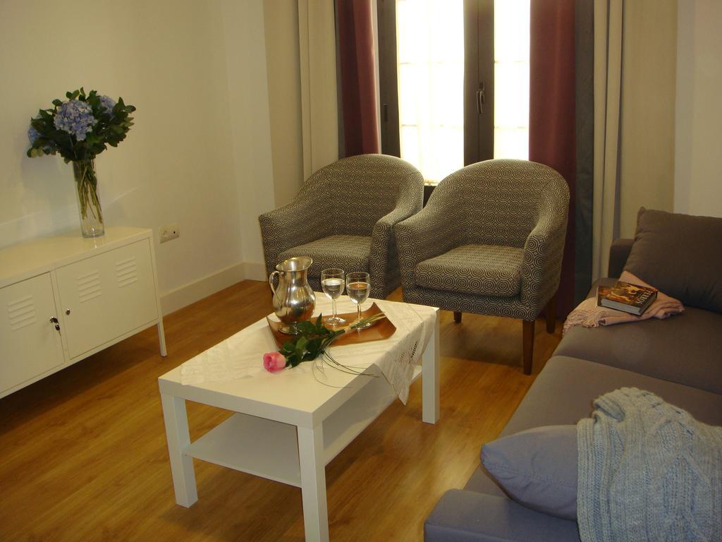Life Apartments Alberto Lista Sevilla Bagian luar foto