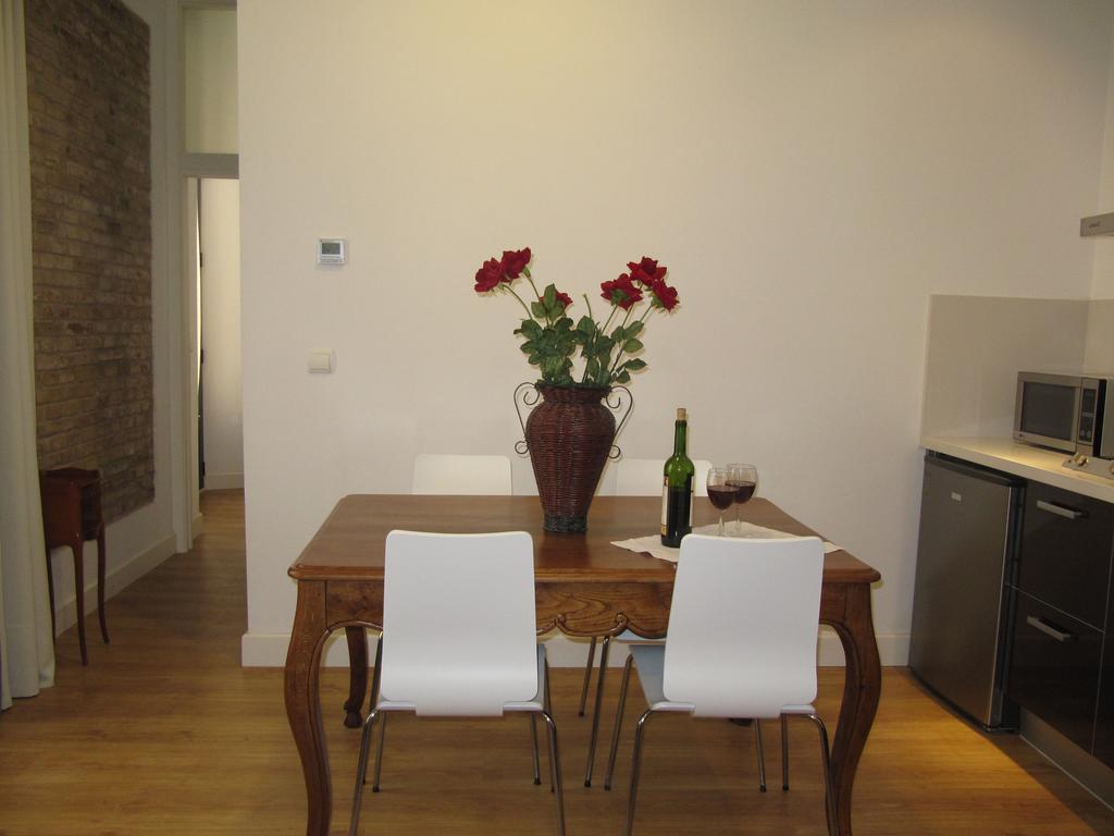 Life Apartments Alberto Lista Sevilla Bagian luar foto