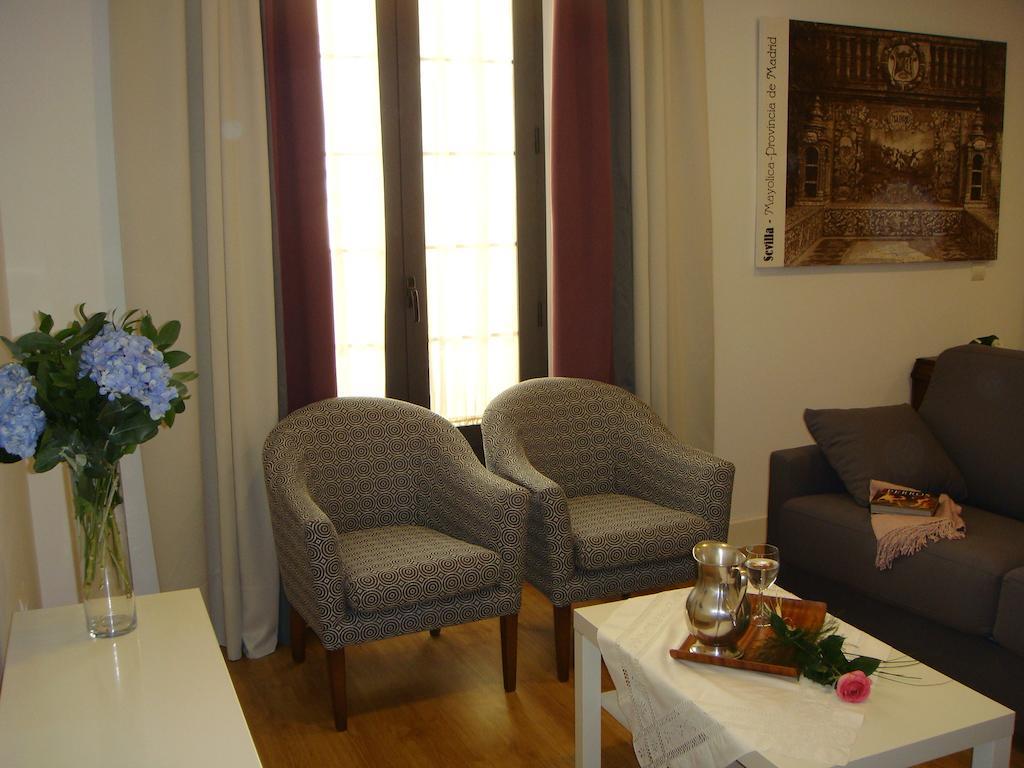 Life Apartments Alberto Lista Sevilla Bagian luar foto