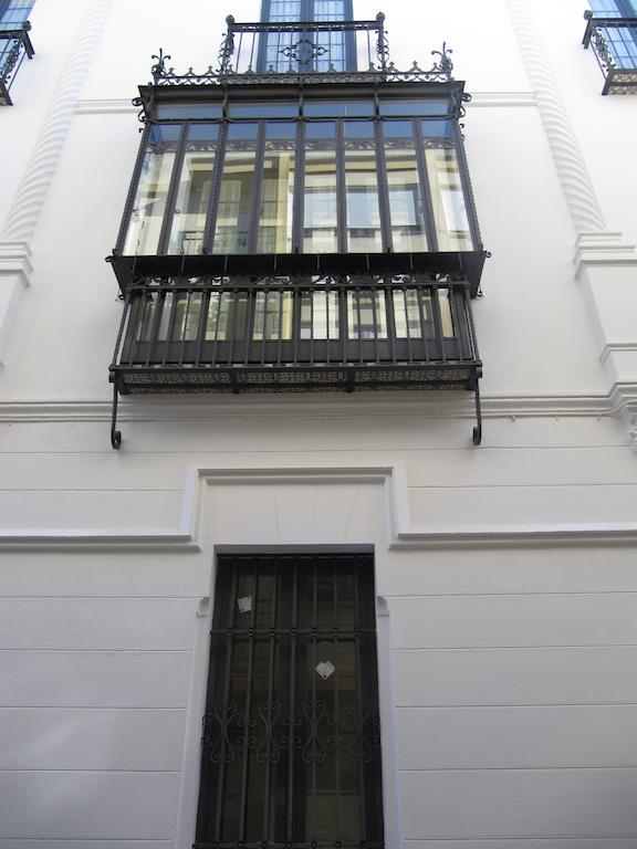 Life Apartments Alberto Lista Sevilla Bagian luar foto